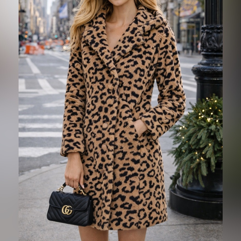 NWT STEVE MADDEN Leopard Women’s Medium Coat